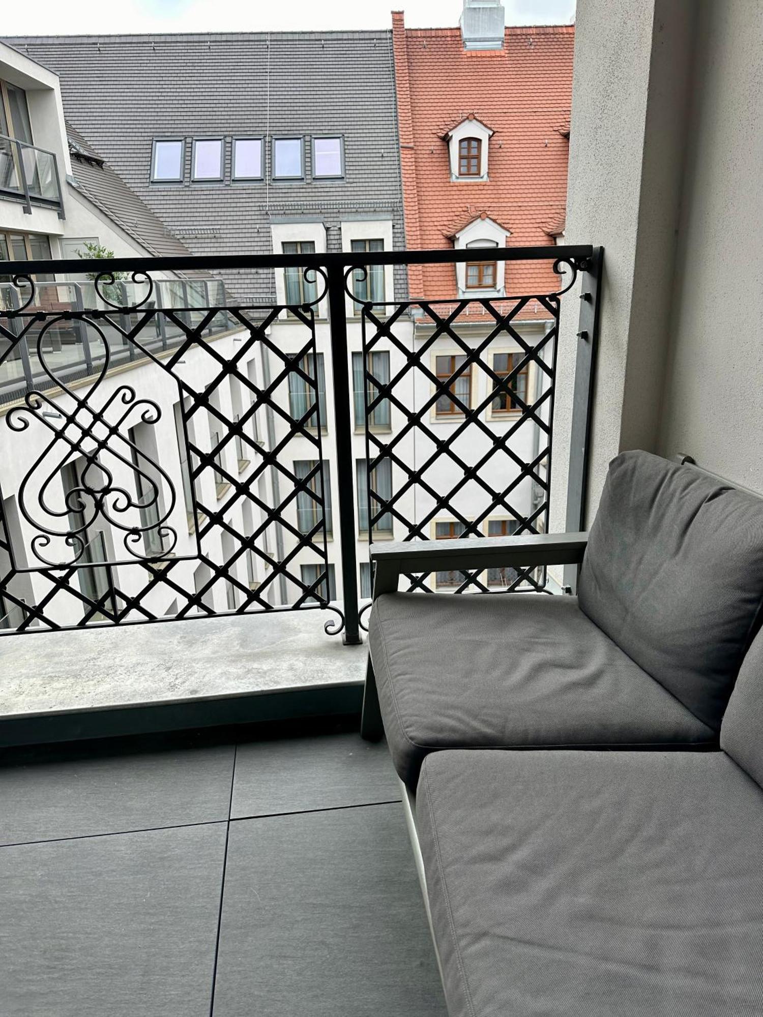 Exklusives Apartment Mit Einmaligem Blick Zur Frauenkirche - Parkplatz Kostenfrei Dresden Exterior photo